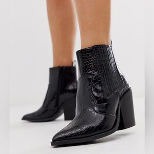 ASOS DESIGN Wide Fit Elliot Western Boots